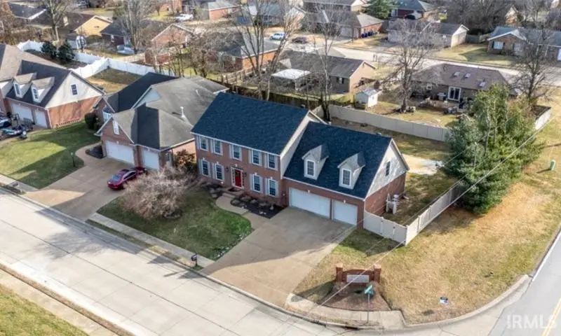 8994 Calvin Circle, Newburgh, IN 47630 - Image #2