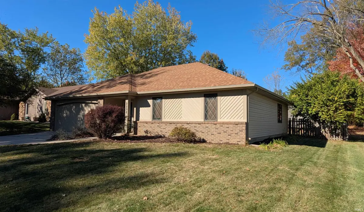 2202 Lima Valley Drive, Fort Wayne, IN 46818 - Image #1