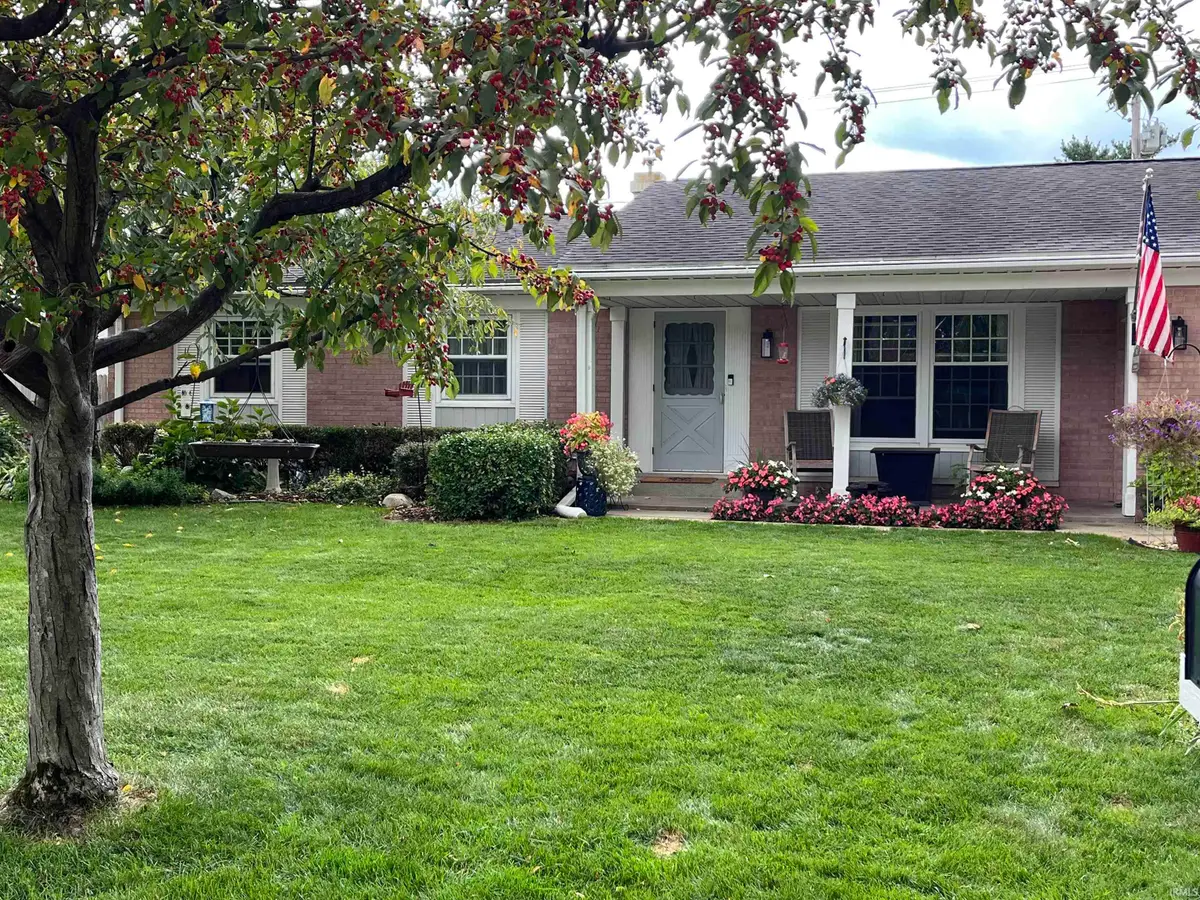 1505 N Bay Drive, Elkhart, IN 46514 - #1