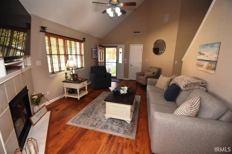 933 Amesbury Court, Indianapolis, IN 46217 - Image #2