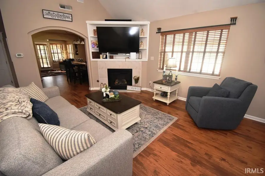 933 Amesbury Court, Indianapolis, IN 46217 - Image #3