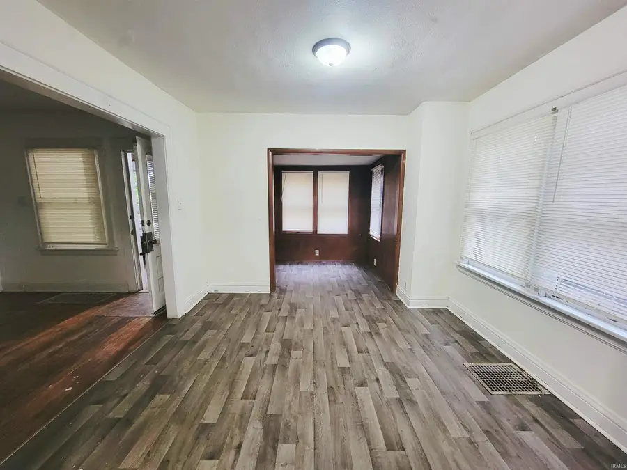 1122 Obrien Street, South Bend, IN 46628 - Image #2