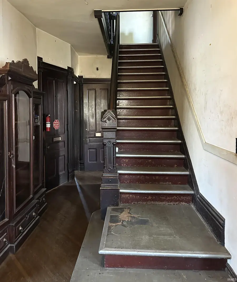 403 W Kirkwood Avenue, Bloomington, IN 47404 - Image #2