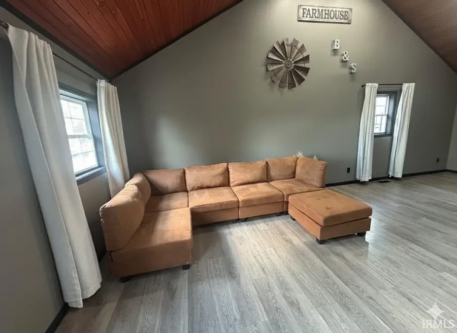 7237 E 370 S Road, Walkerton, IN 46574 - Image #2