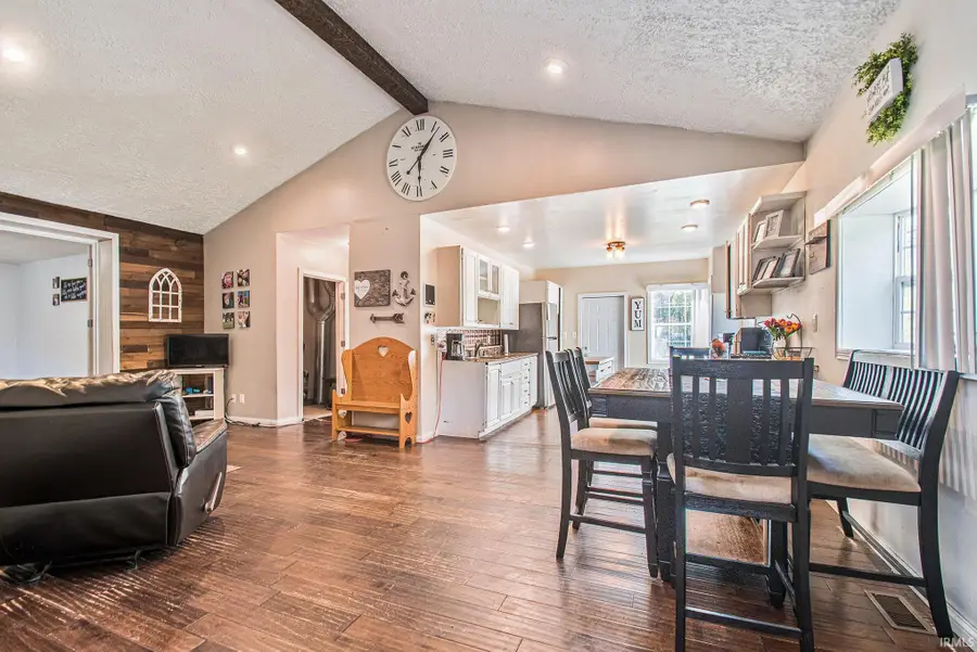 57502 Oakside Avenue, Mishawaka, IN 46544 - Image #3