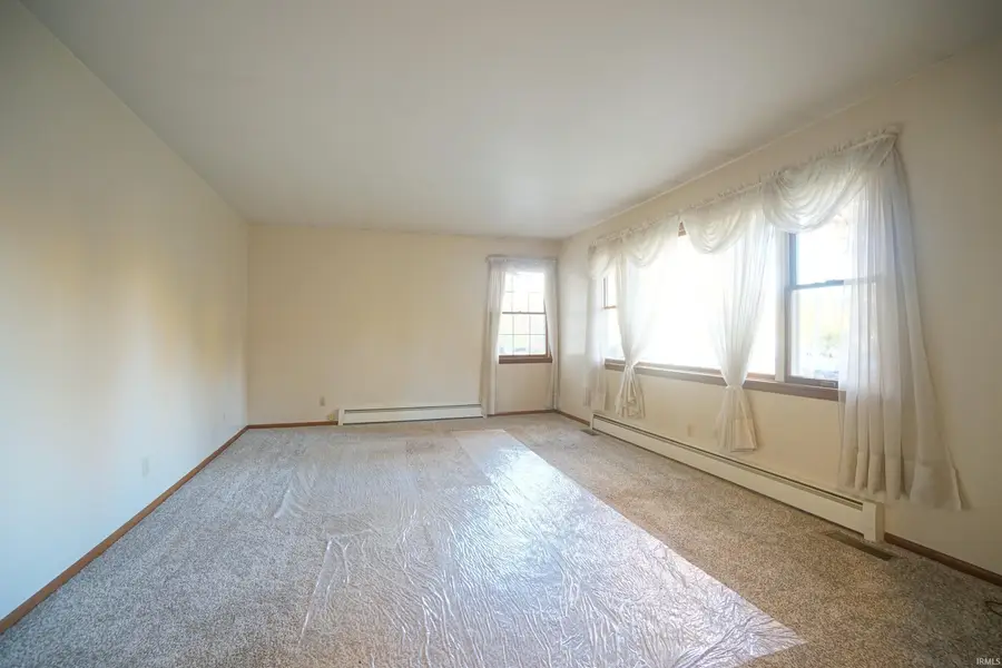 2563 S Woodland Trail, Warsaw, IN 46580 - Image #2