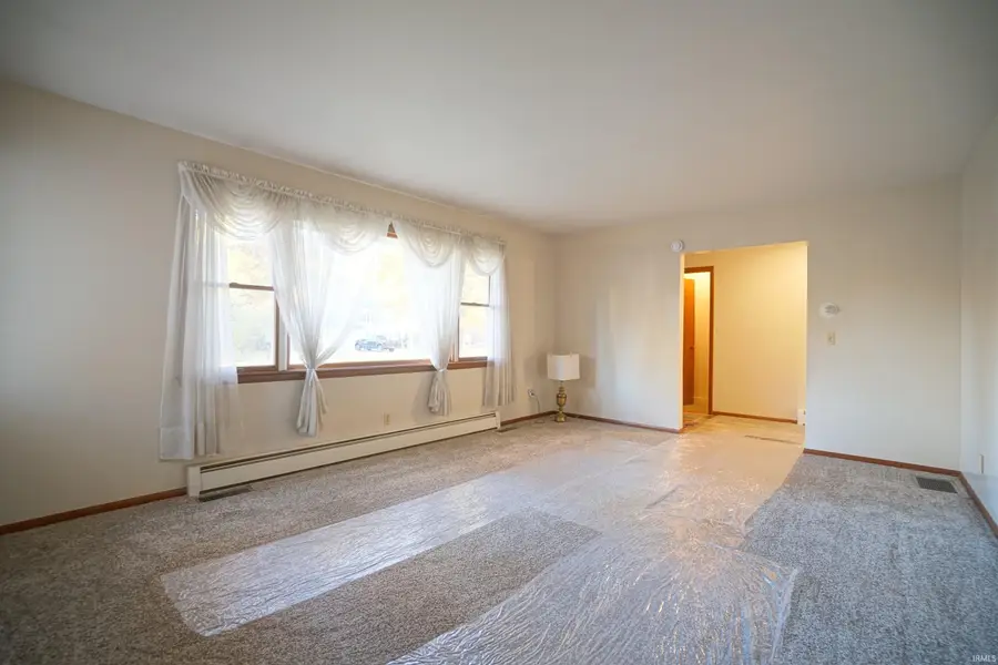 2563 S Woodland Trail, Warsaw, IN 46580 - Image #3