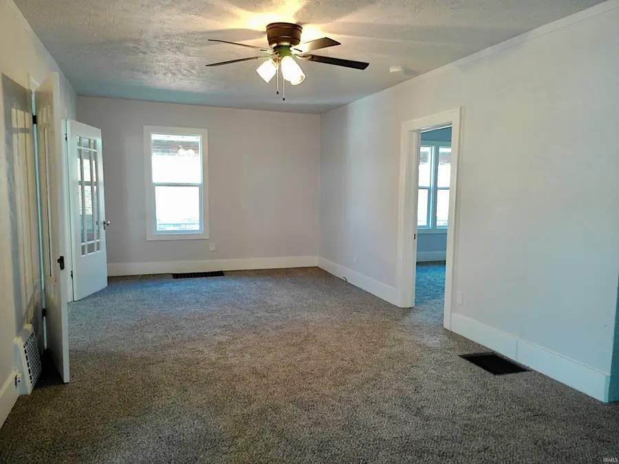 1146 College Street, South Bend, IN 46628 - Image #3