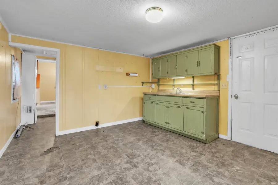 3240 W Shoreline Drive, Columbia City, IN 46725 - Image #3