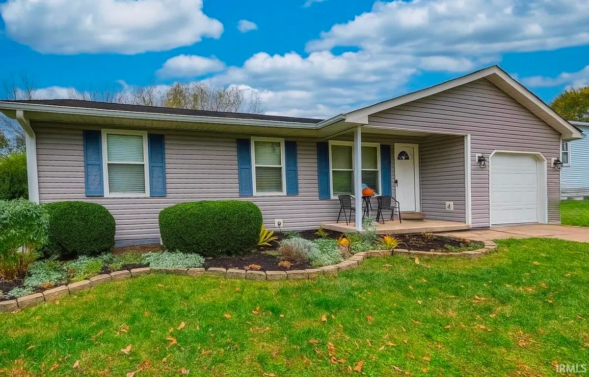 340 W Iroquois Drive, Ellettsville, IN 47429 - Image #1