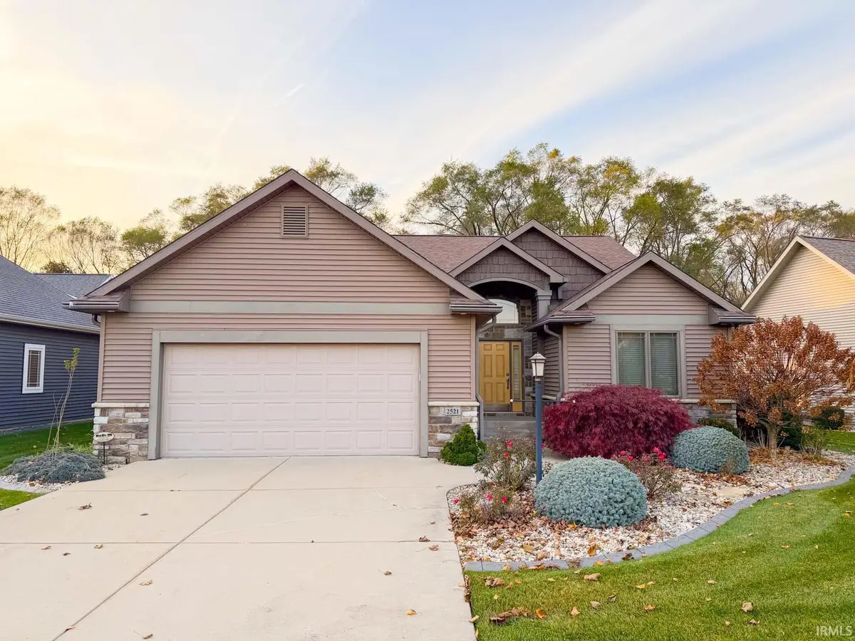 2521 Timberstone Dr, Elkhart, IN 46514 - #1