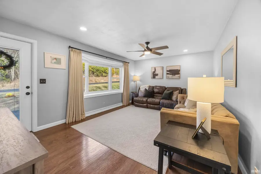 736 E Schnellville Road, Jasper, IN 47546 - Image #2