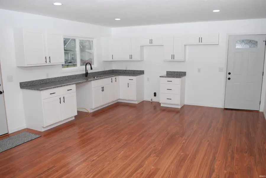 10 S Mccormick Street, Hamlet, IN 46532 - Image #2