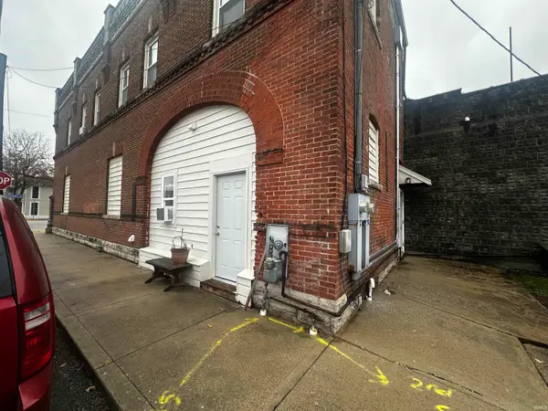 105 W 8th Street, Burlington, IN 46915