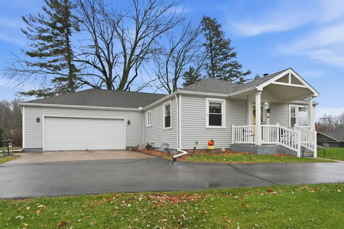 1007 S Darling Street, Angola, IN 46703 - #1