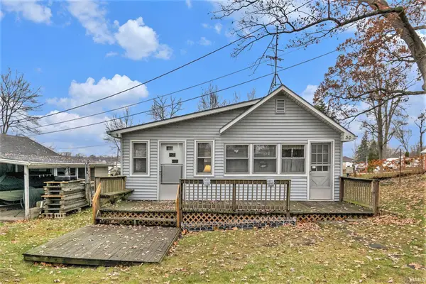 30 EMS B18 Lane, Pierceton, IN 46562