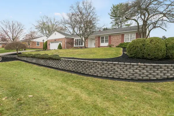 19180 Strawberry Hill Road, South Bend, IN 46614