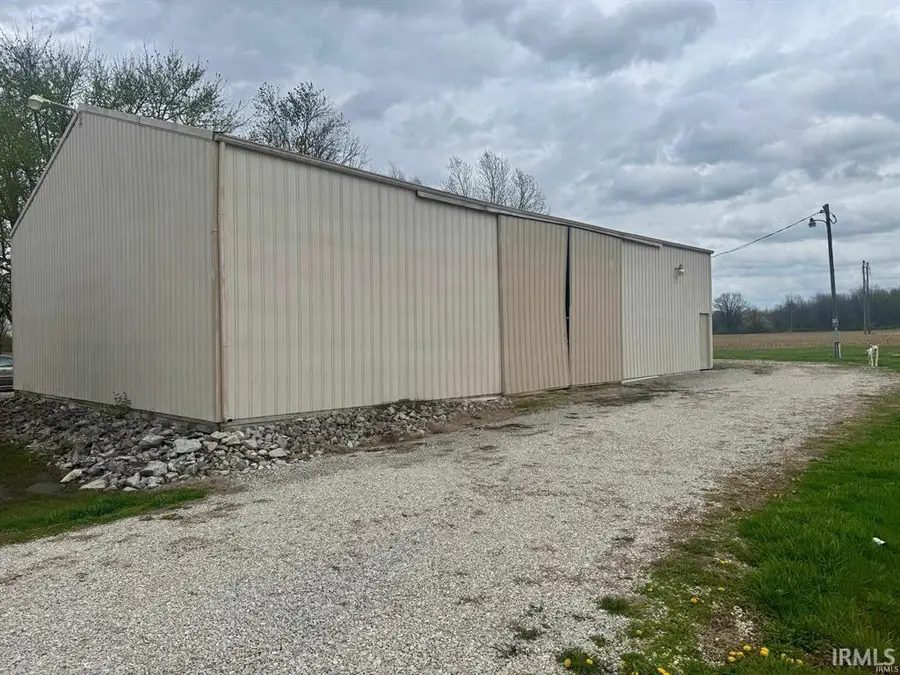 122 S 1225 E Road, Oakland City, IN 47660 - Image #3