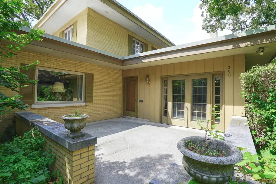 2001 E Jefferson Boulevard, South Bend, IN 46617 - #3