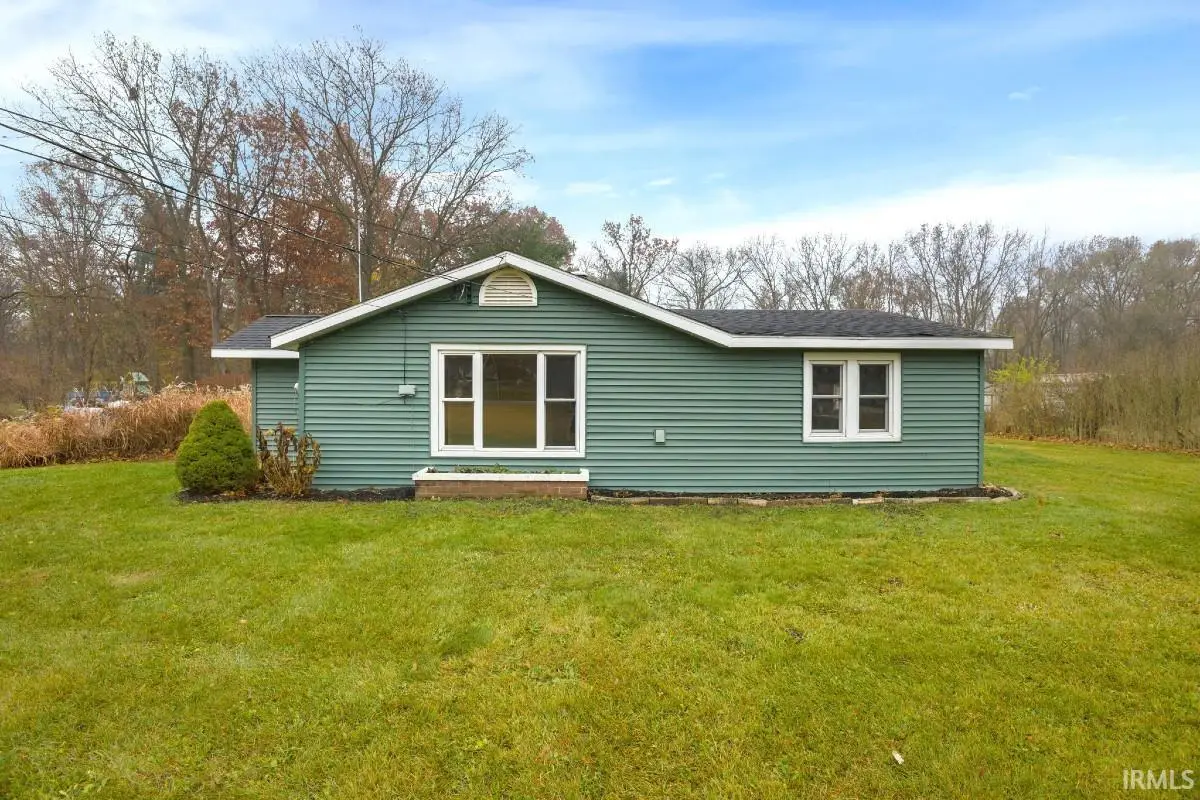 10266 Glenwood Avenue, Osceola, IN 46561 - Image #1