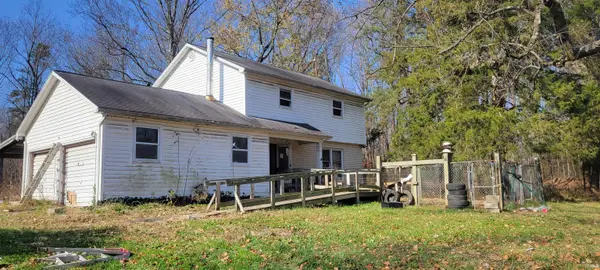 8871 Fairview Lane, Shoals, IN 47581