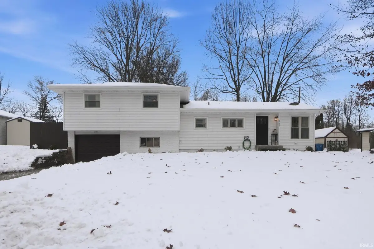 218 Iwo Street, Auburn, IN 46706 - Image #1