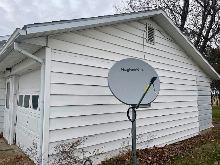 8937 S 900 W Road, Wayne, IN 46940 - Image #2