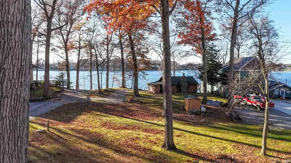 00 S 980 E, Wolcottville, IN 46795