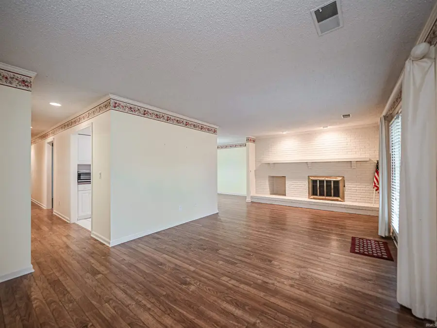 6704 Newburgh Road, Evansville, IN 47715 - Image #3