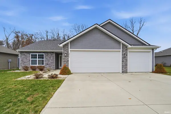 2215 Caeser Trail, Fort Wayne, IN 46818