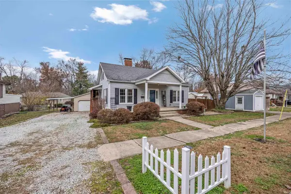 227 W Vine Street, Oakland City, IN 47660