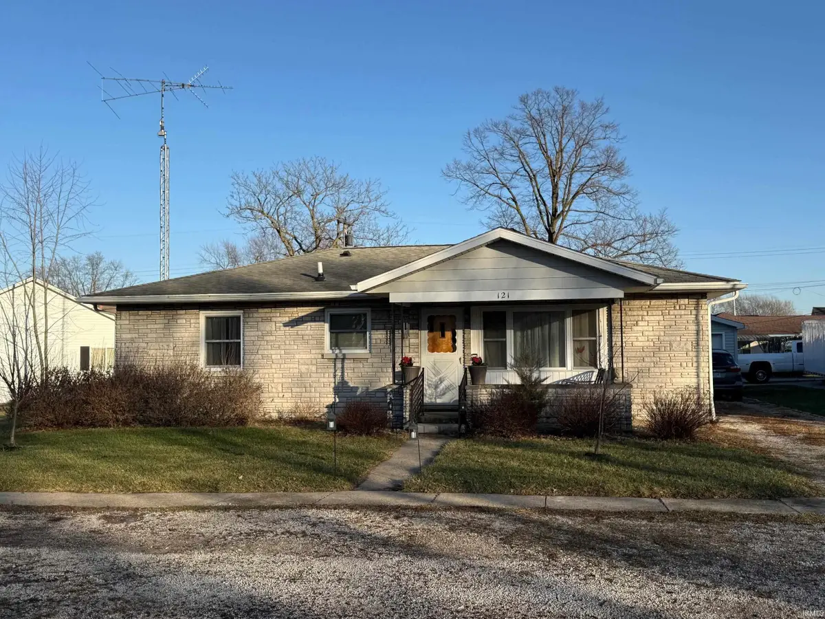 121 N Market Street, Francesville, IN 47946 - Image #1