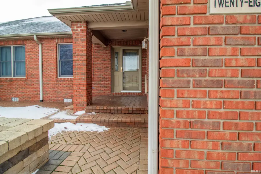 28 Stonebridge Drive, Winchester, IN 47394 - Image #2