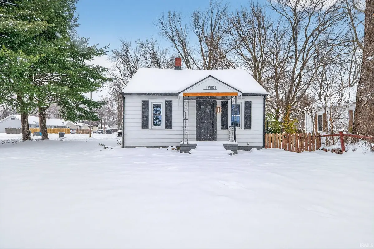 19801 Greenacre Street, South Bend, IN 46637 - Image #1