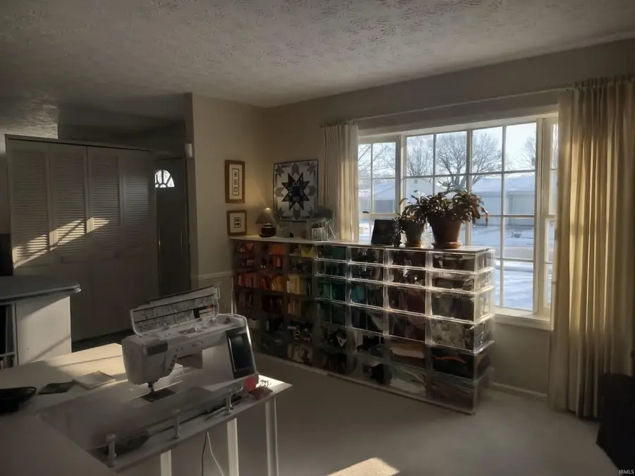 1313 W Roberts Avenue, Marion, IN 46952 - #3