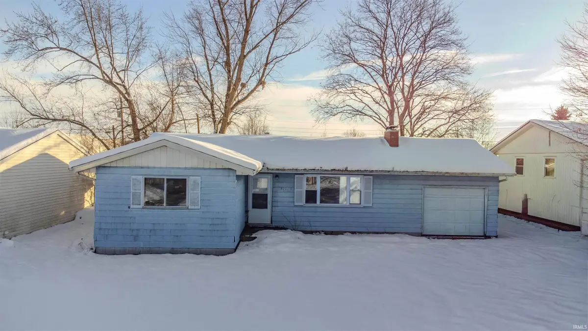 28856 Driftwood Drive, Elkhart, IN 46516 - Image #1