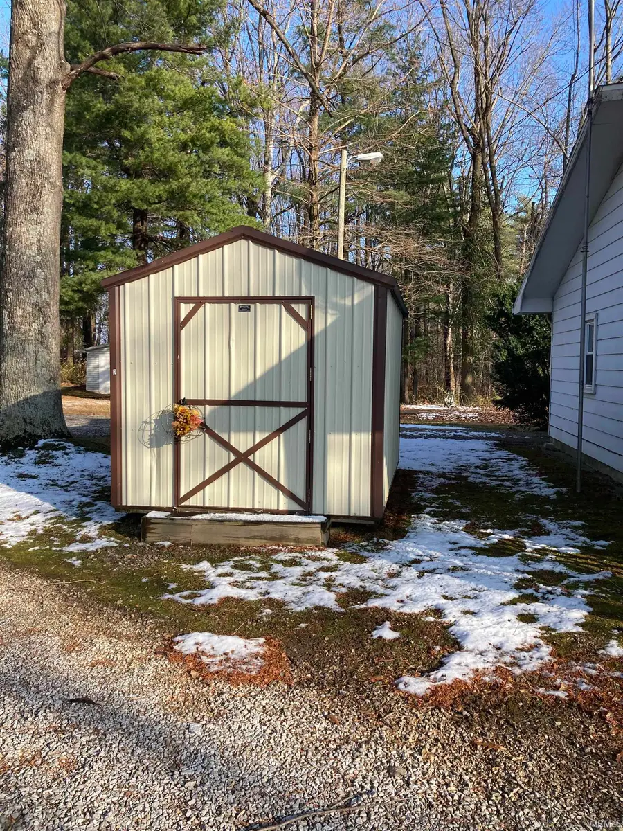 794 S 1225 E, Oakland City, IN 47660 - Image #2