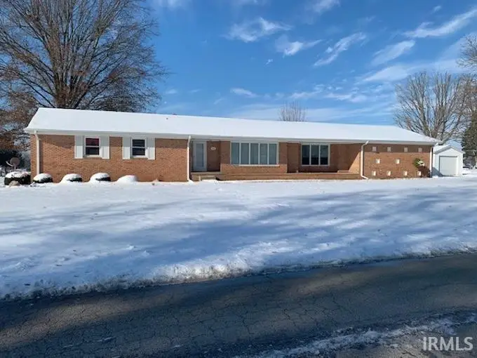 411 Dellwood Drive, Covington, IN 47932 - Image #2