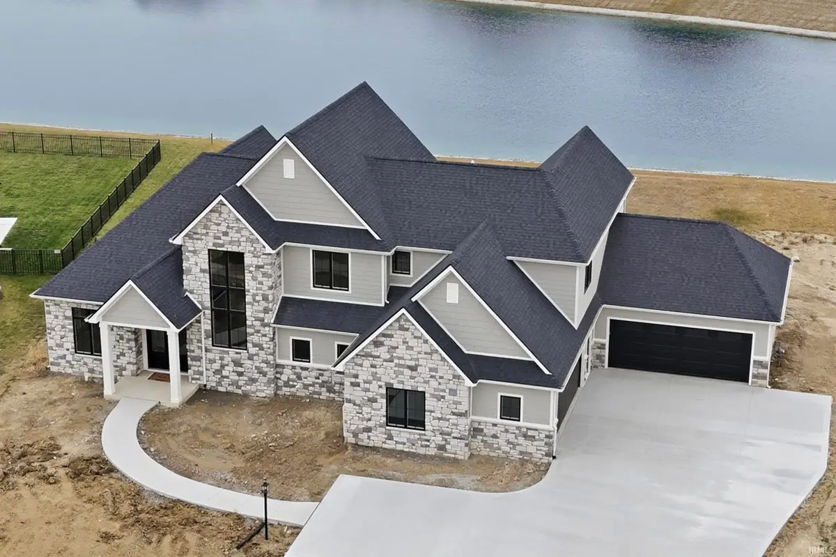 10642 Chestnut Creek Boulevard, Fort Wayne, IN 46814 - Image #1