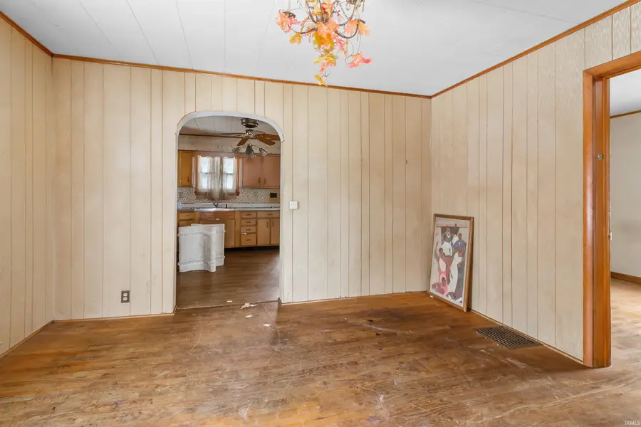 425 E Bradford Street, Marion, IN 46952 - Image #2