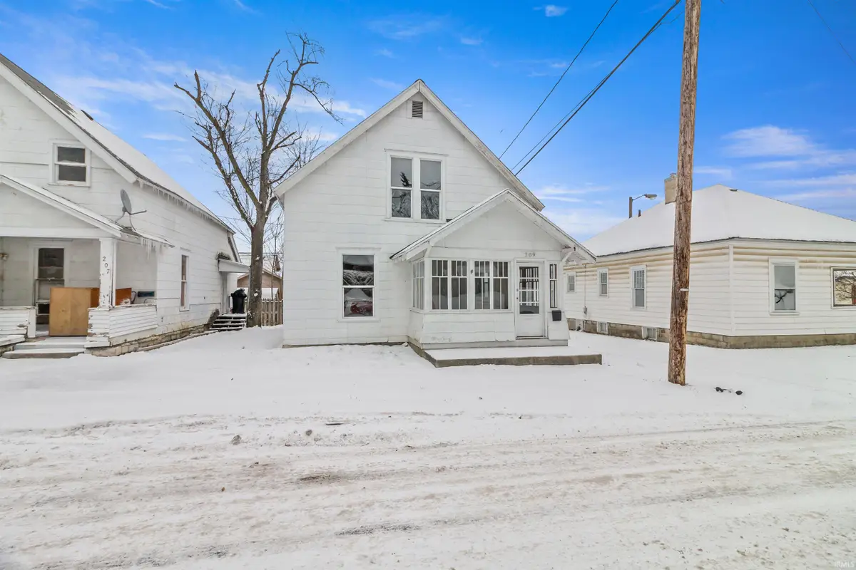 209 S Whites Avenue, Marion, IN 46952 - Image #1