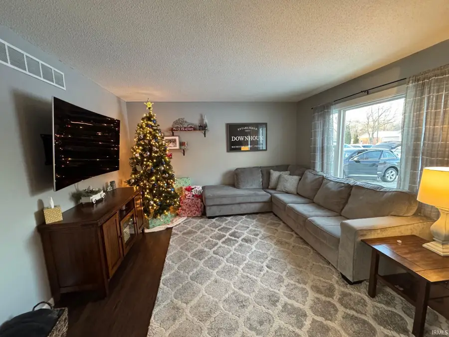 623 W 6th Street, Rochester, IN 46975 - Image #2