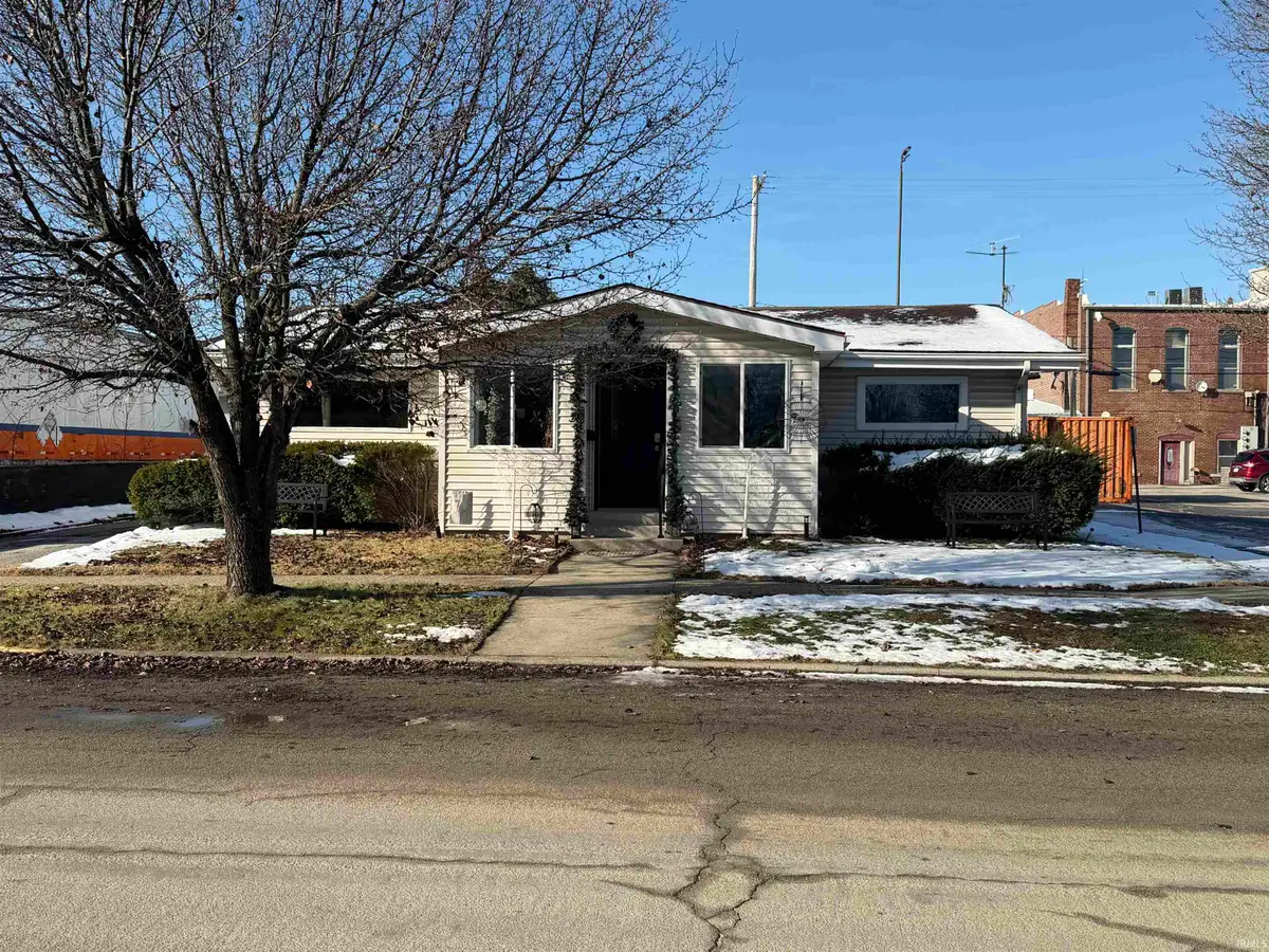 88 SE 1st Street, Linton, IN 47441 - #1