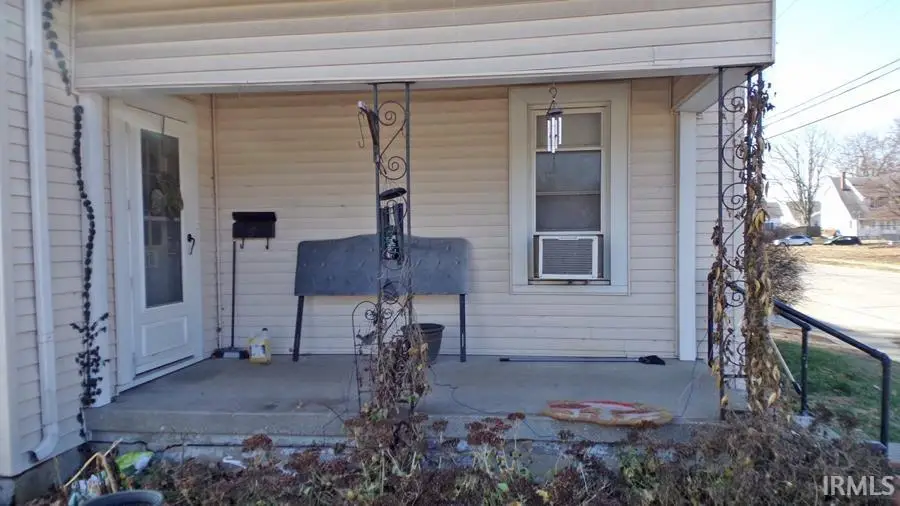 208 S 10th Street, Vincennes, IN 47591 - #2