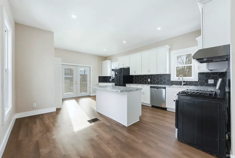 201 W Pine Street, Pierceton, IN 46562 - #3