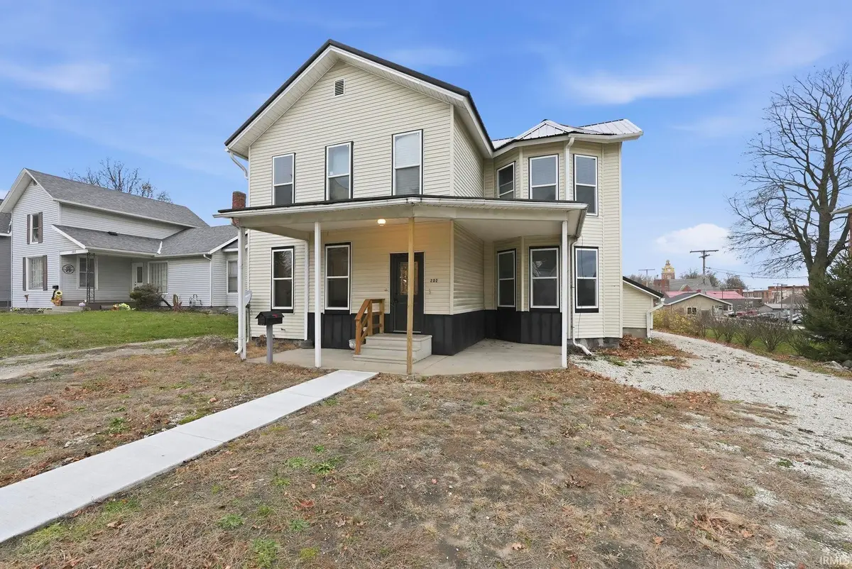 202 W Central Avenue, Lagrange, IN 46761 - #1