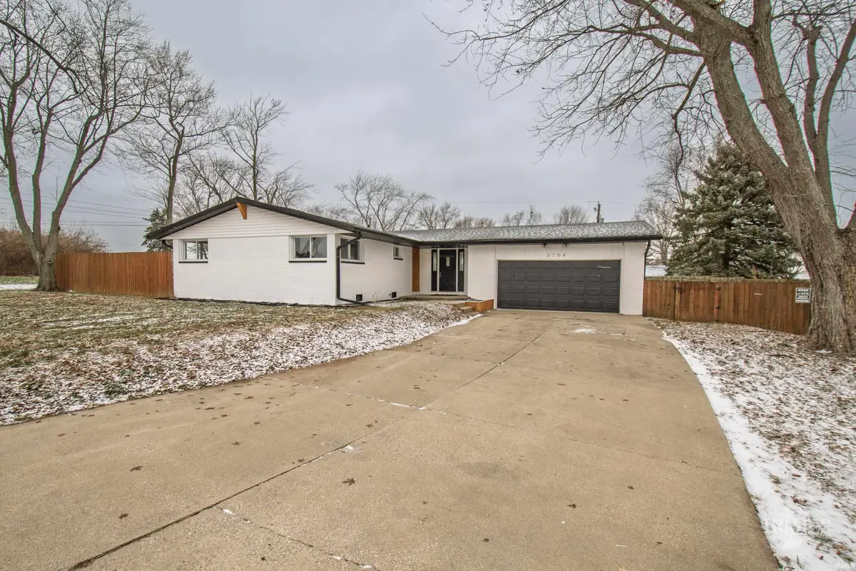5704 E Robert Street, Muncie, IN 47303 - Image #1