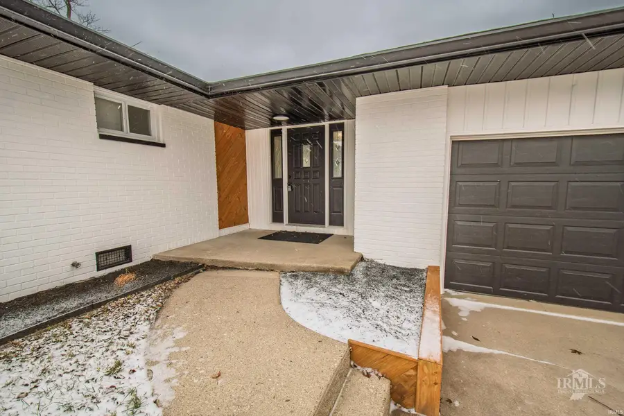 5704 E Robert Street, Muncie, IN 47303 - Image #2