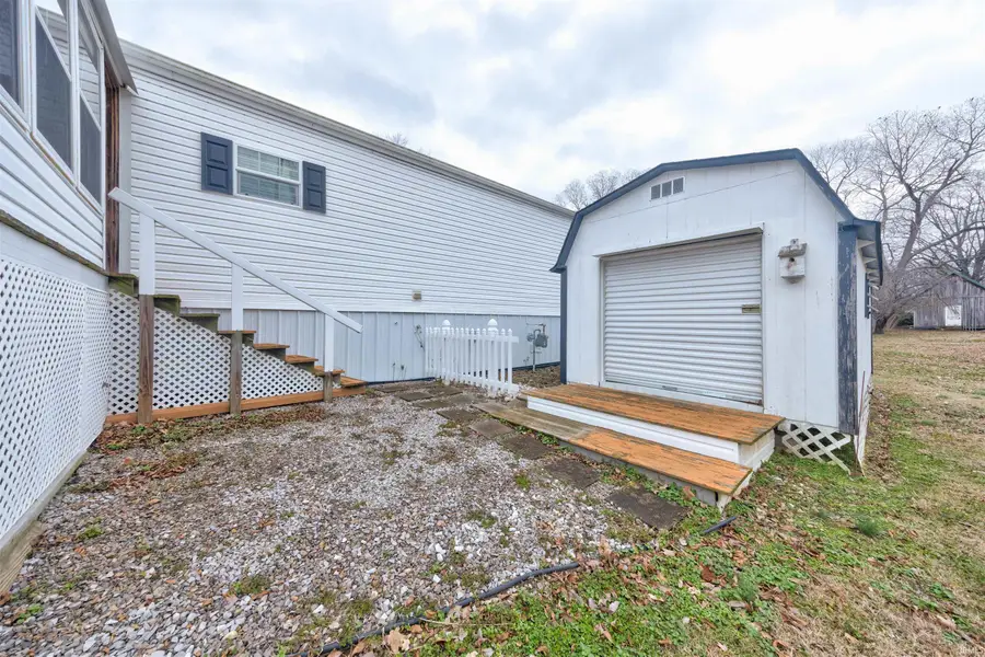 711 Church Street, Grandview, IN 47615 - Image #3