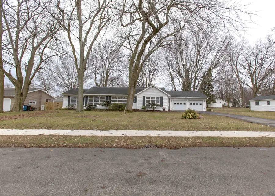 702 W Spring Street, Fremont, IN 46737 - Image #2